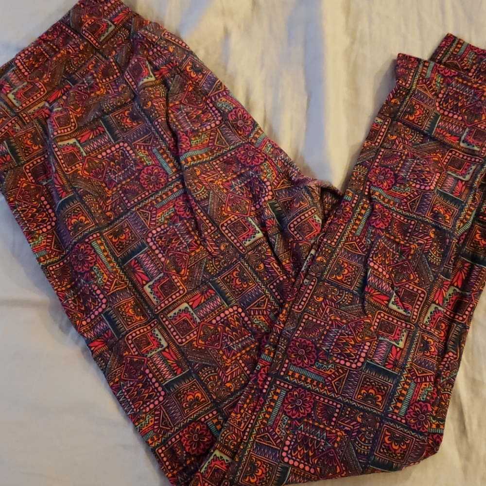 Lula roe one size gently used leggings reds